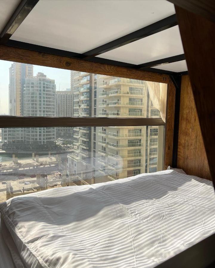 Lunar Hostel Plus Dubai Exterior photo