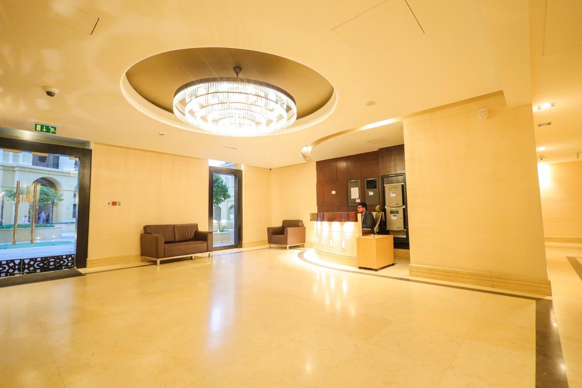 Lunar Hostel Plus Dubai Exterior photo